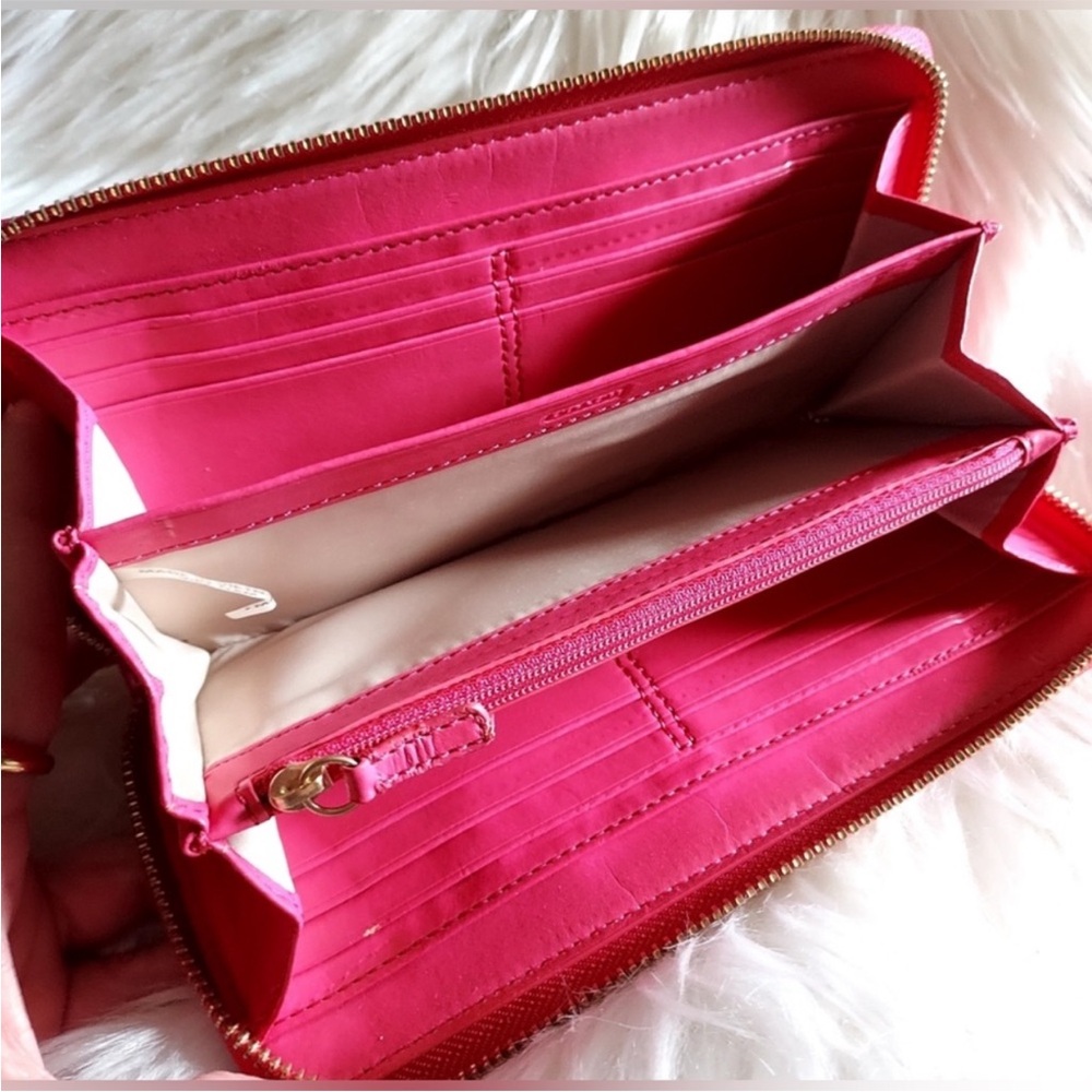 Coach Vintage Polka Dot Patent Leather Trim Wallet, Rare - Picture 6 of 12